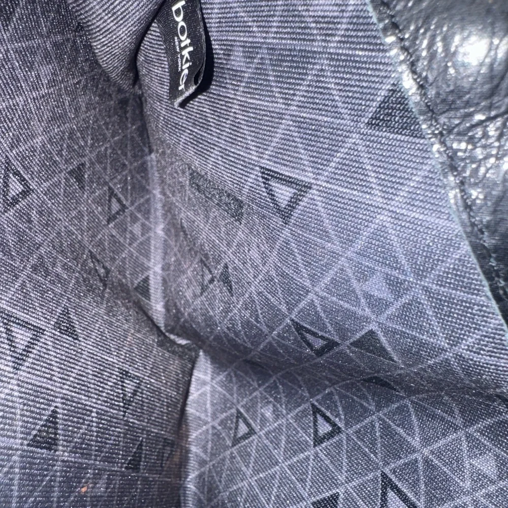 Botkier Black quilted Crossbody Bag - Picture 4 of 7